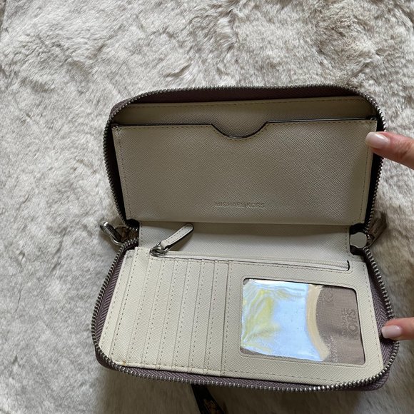 Michael Kors - Picture 6 of 6